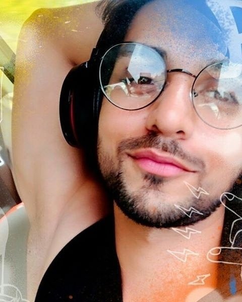 MissShazana's tweet photo. @shaktiarora Ufff Allah you are sooo Dammmnnnn #HottieAlert #Slizzing #Hot #Sexy #Handsome #Cute #Macho #DreamGuy #Attractive โค๐ฅ๐ https://t.co/ZUGehBuszG