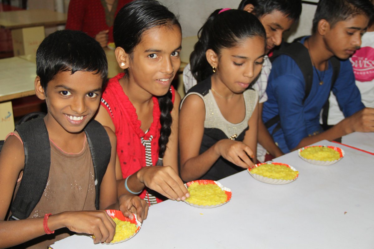 tkforg's tweet photo. Let the prayers begin  🙏🙏🙏🙏🙏   
A good way to start the wholesome nutrition meal
#meal #prayers #charity #ngo #csr #workshops #children #kid https://t.co/wG3zyTDy2B