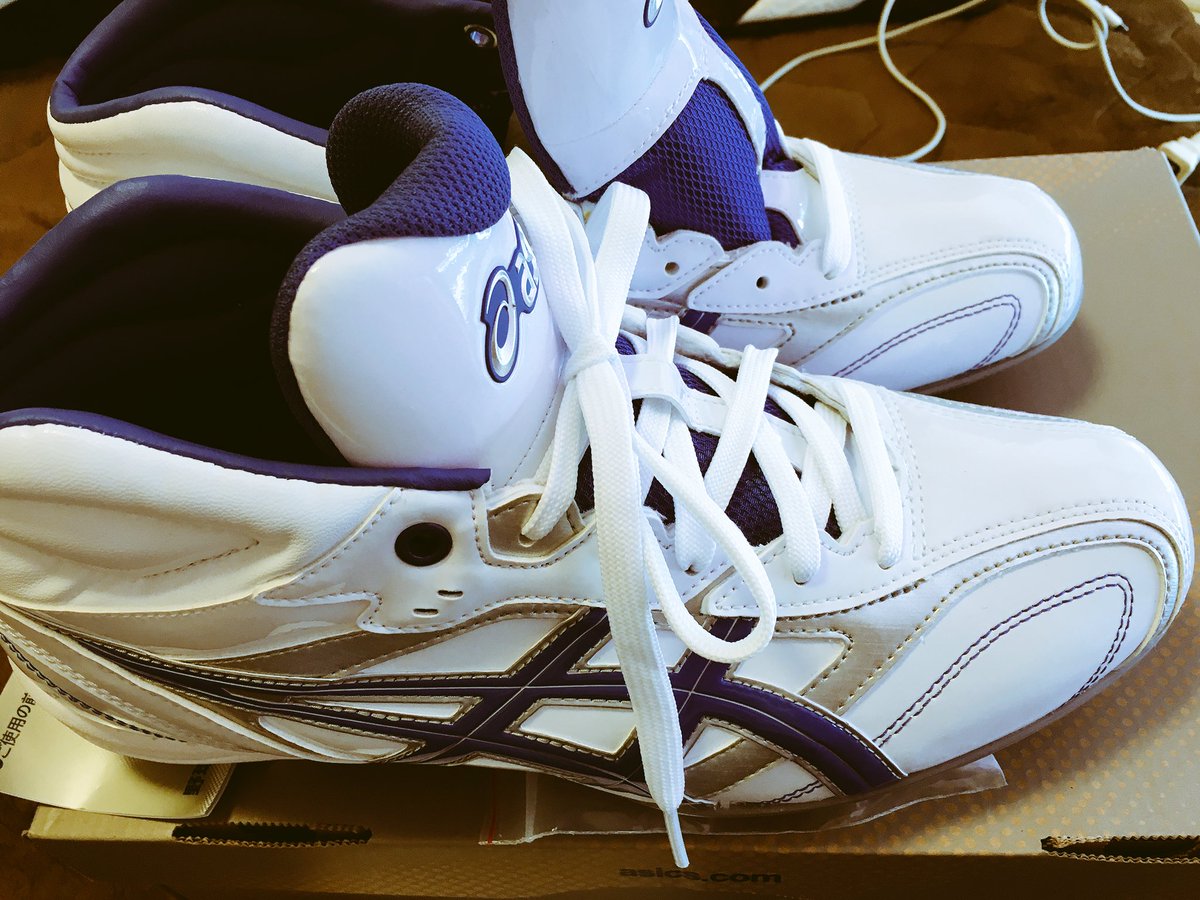 Uzivatel 野球youtuber向 高所恐怖症 Na Twitteru Asicsハイカット Newスパイクが届きました みなさんは ローカット派 ハイカット派 野球 スパイク Asics アシックス