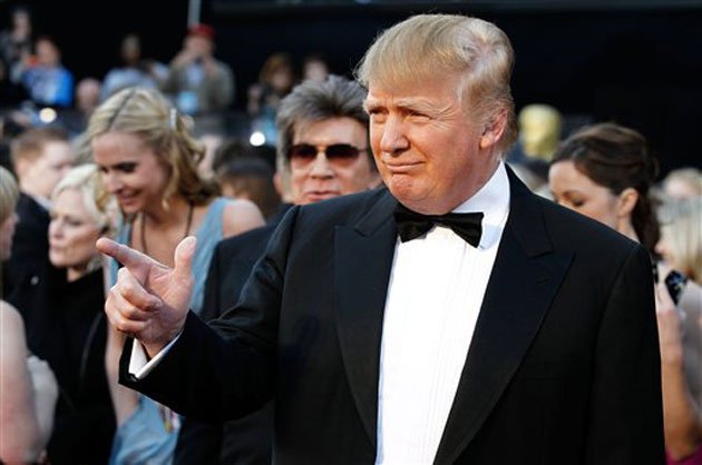 noticias24's tweet photo. ¡Imperdibles! Estos son los 10 tuits icónicos de Donald Trump en 100 días de gobierno - https://t.co/7VWo7VDpvE https://t.co/zorCdtr7Mm
