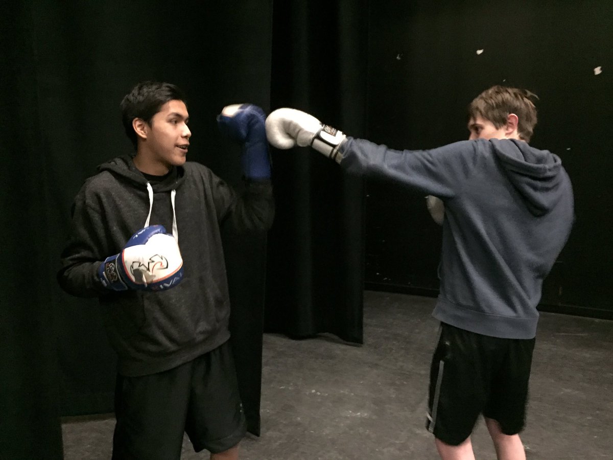 mac_krystal's tweet photo. Put on the gloves; the PE 30's are ready to Box 😉#funfitness @CCHS_Canmore https://t.co/0Tzjlugtx6