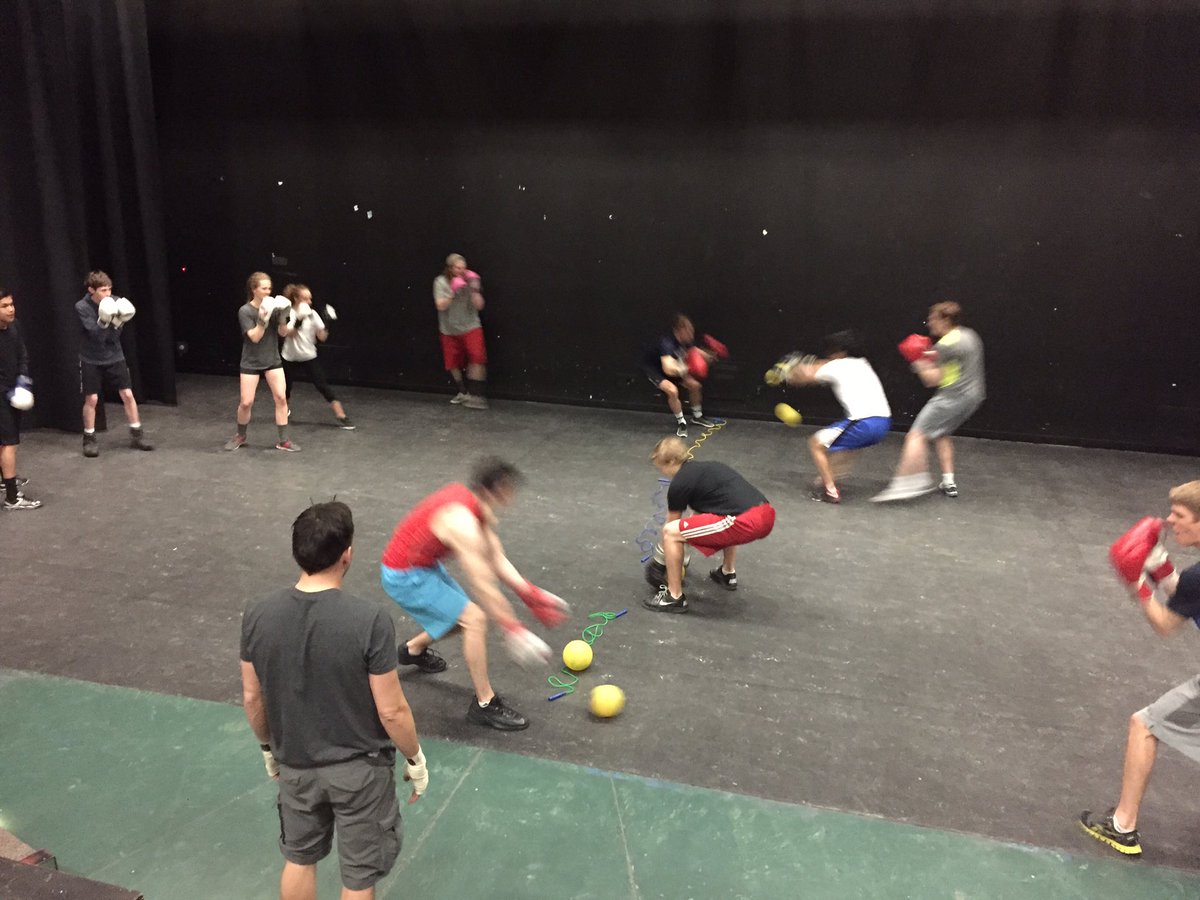 mac_krystal's tweet photo. Put on the gloves; the PE 30's are ready to Box 😉#funfitness @CCHS_Canmore https://t.co/0Tzjlugtx6