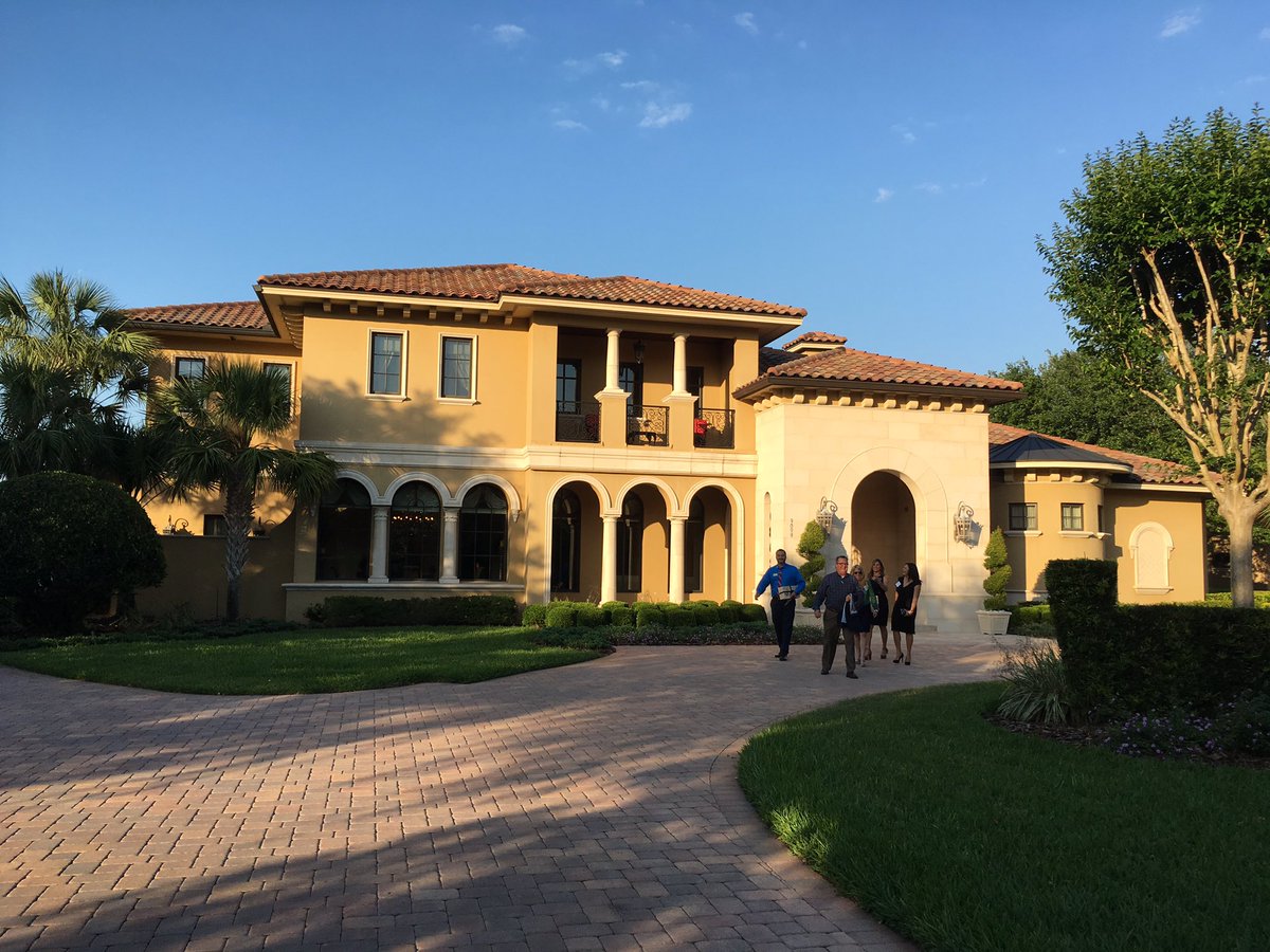 TimothyMoyers's tweet photo. Looking to buy a #golffront home in #orlando ? This one is only $2.7 mil #golf #lakenona #luxuryrealestate #luxurylife #florida #luxury https://t.co/VOTkcFgiX5