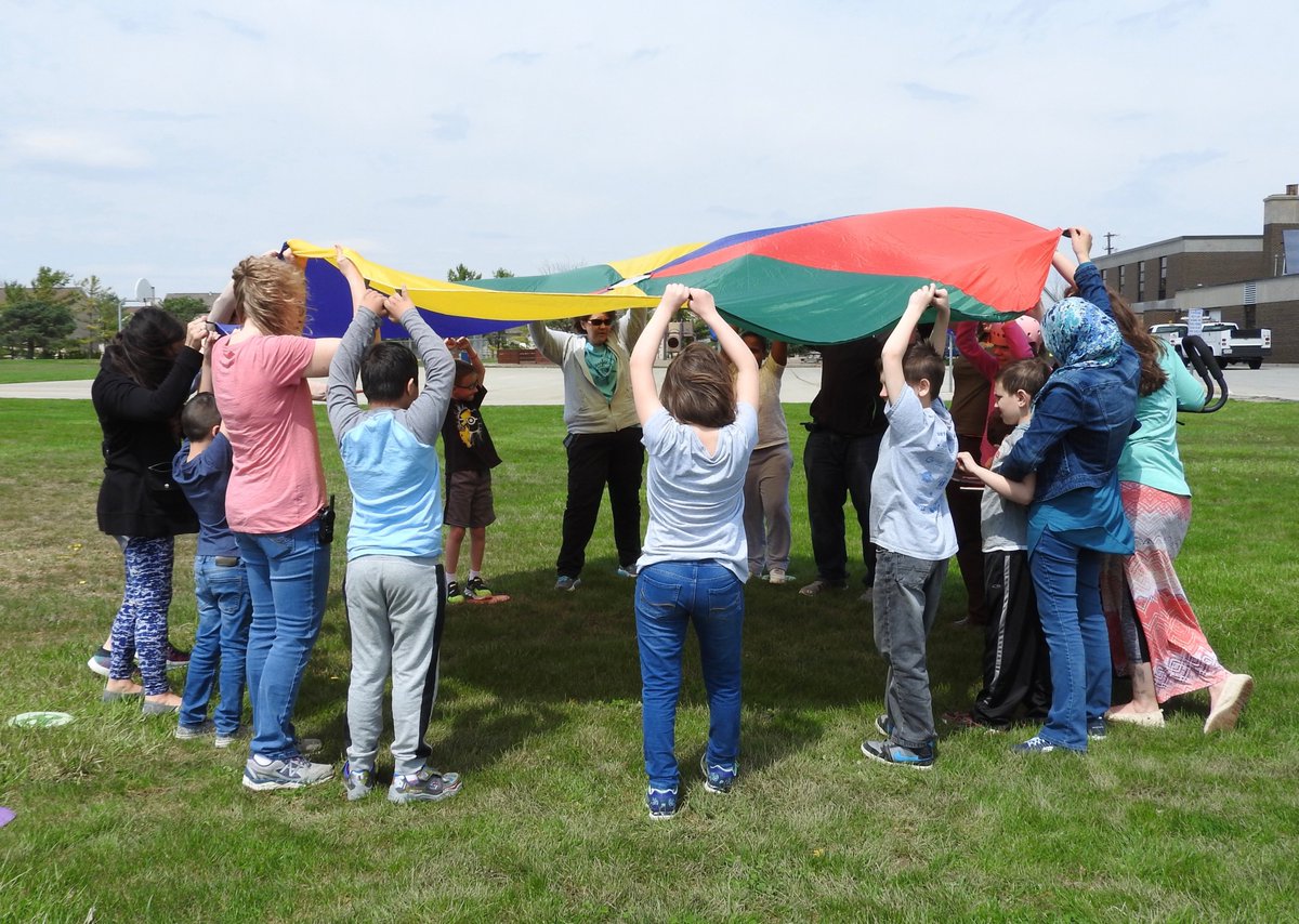hcsdpt's tweet photo. Parachute fun on a breezy spring day!  #HangOn! @Brittonbobcats #GoodTimes https://t.co/GPHUTFaa57