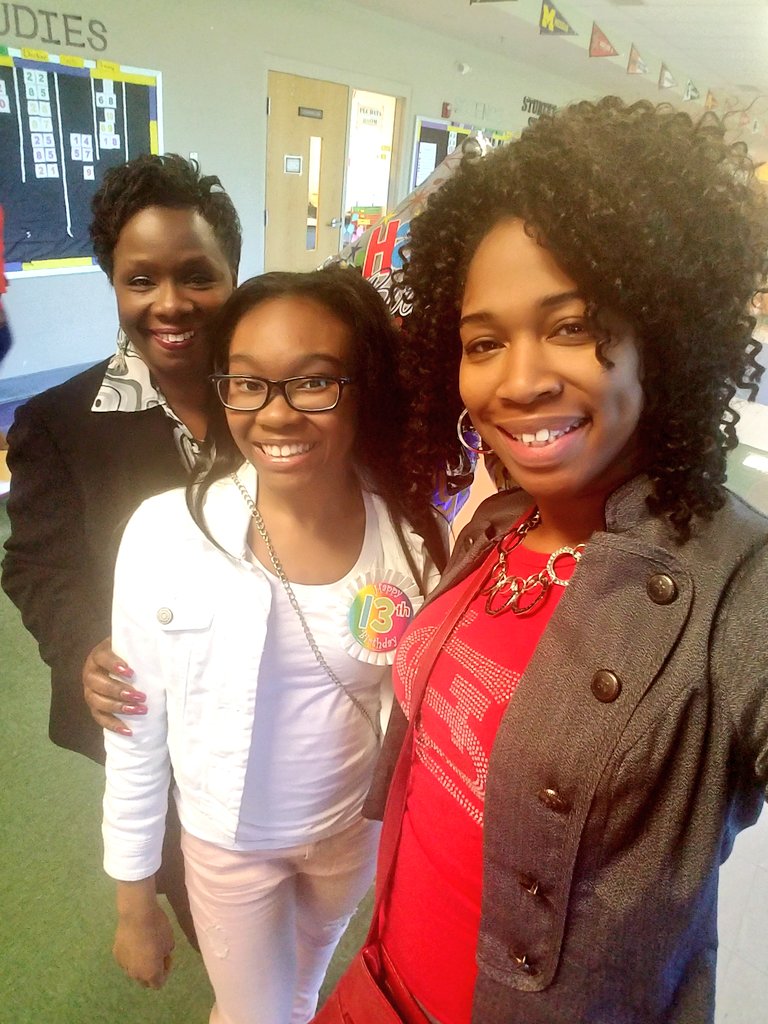 JaritaWill's tweet photo. Loved that she wanted to take a photo with our admin team for her birthday and told me to tweet it. 😊#educatorflow https://t.co/XKER48qhvZ