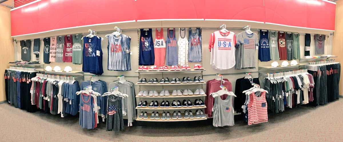 Grab your tee, tennies, &amp; caps! These visuals knocked #basics out of the park in day 3️⃣of training! #vmtl #lovetotrain #targetstyle #sales