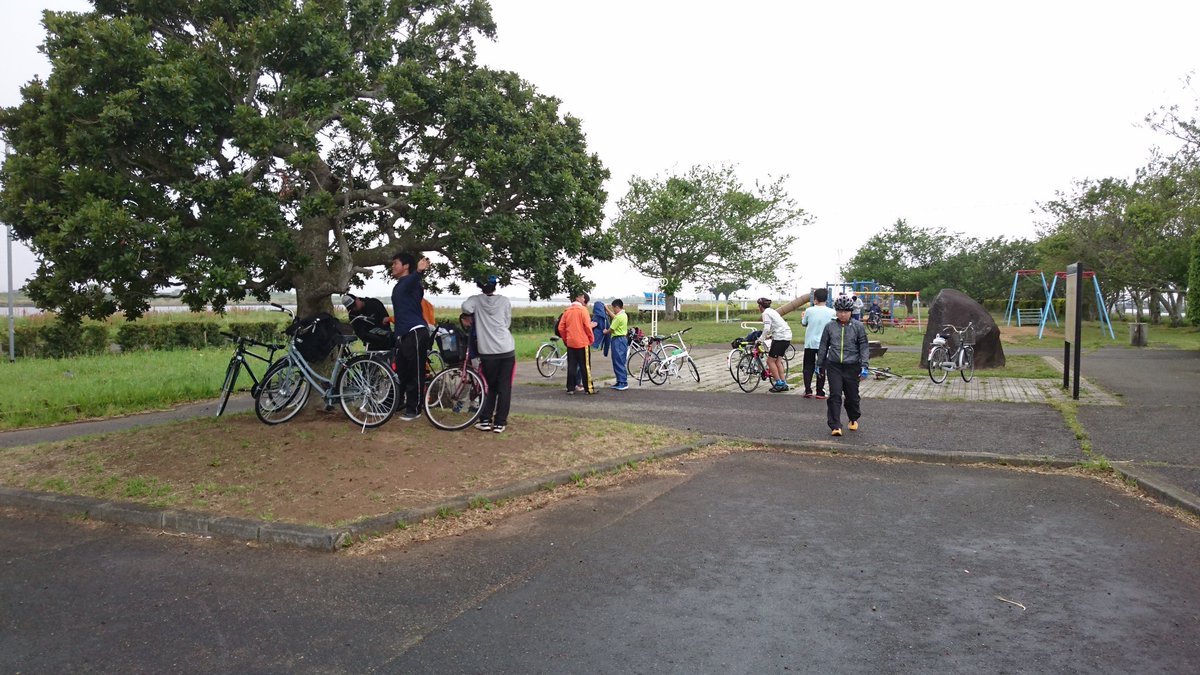ゆうび小さな学園 على تويتر 大利根東公園なう 再び雨が降ってきました テンションの上がる子と下がる子と様々です でもあとちょっと 頑張ろう
