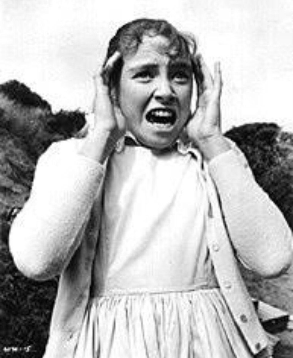 屍エージロウ屍 A Twitter よく言うスクリーミング クィーン なんかみんな綺麗すぎて それこそ容姿で選んでないか 誰がなんと言おうと ベロニカ カートライトこそ 絶叫の女王 でしょ こんなに恐怖をあらわに絶叫する女優は他にいない 泣き叫び それは