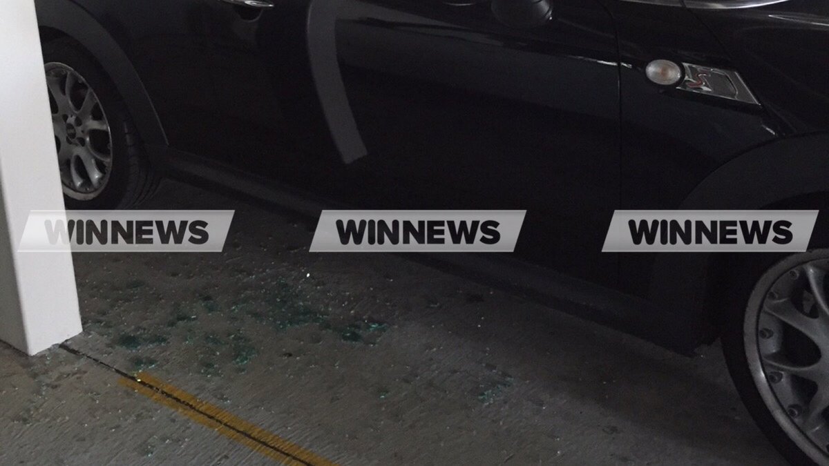 mhammond7's tweet photo. Dozens of vehicles broken into across #Garran, #Griffith, #Kingston and #Narrabundah in an overnight crime spree. #CBR @WINNews_ACT 6PM. https://t.co/NKI0y7f2Zr
