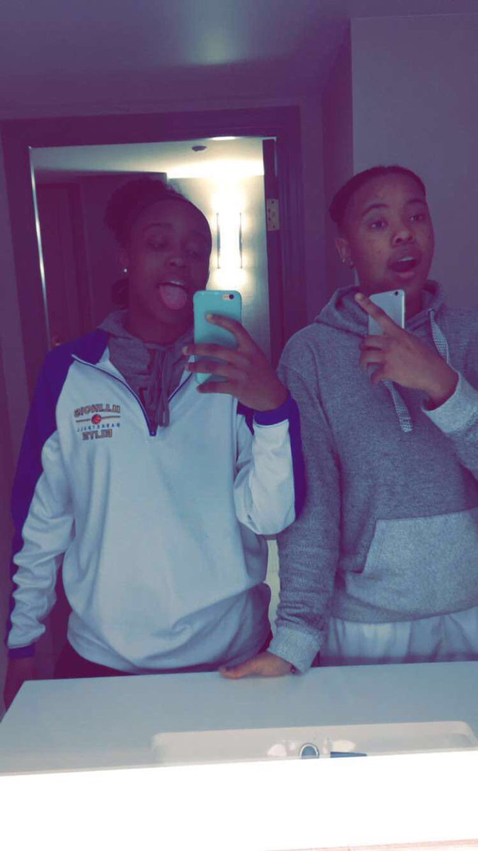 Myiaclark2432's tweet photo. Just trying to have fun and do big things this summer 🏀✈️ #watchmetakeoff https://t.co/tthptTbEDJ