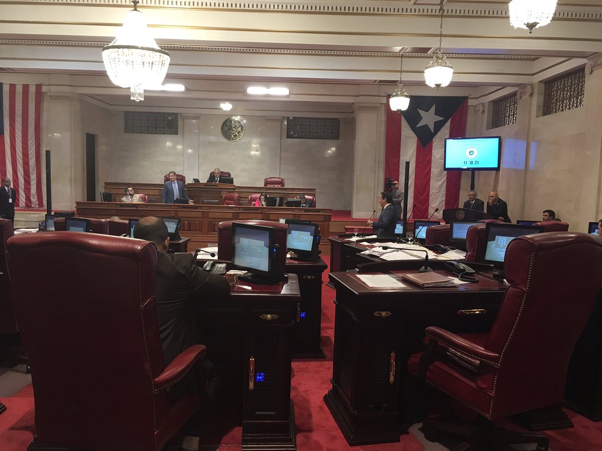 Limarys_Suarez's tweet photo. AHORA: @SenadoPR da paso al controversial #PC938 con votación de 19 a favor, 7 en contra y uno abstenido. @cbenespanol https://t.co/x1CJqXwtER