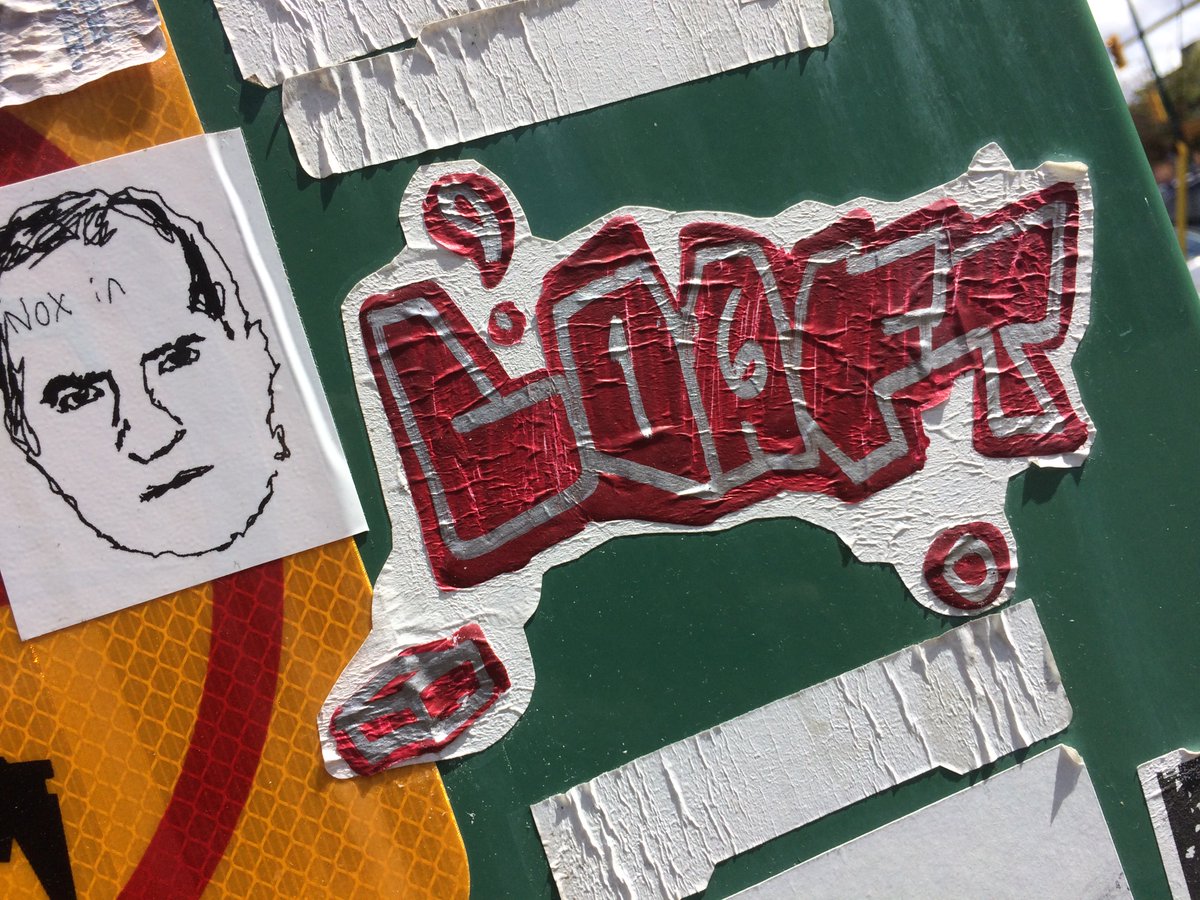 ThrobbinHead's tweet photo. #vancouver #graffiti #stickers #hydrobox you look good #sayitwithstickers https://t.co/QPgsyMknUk