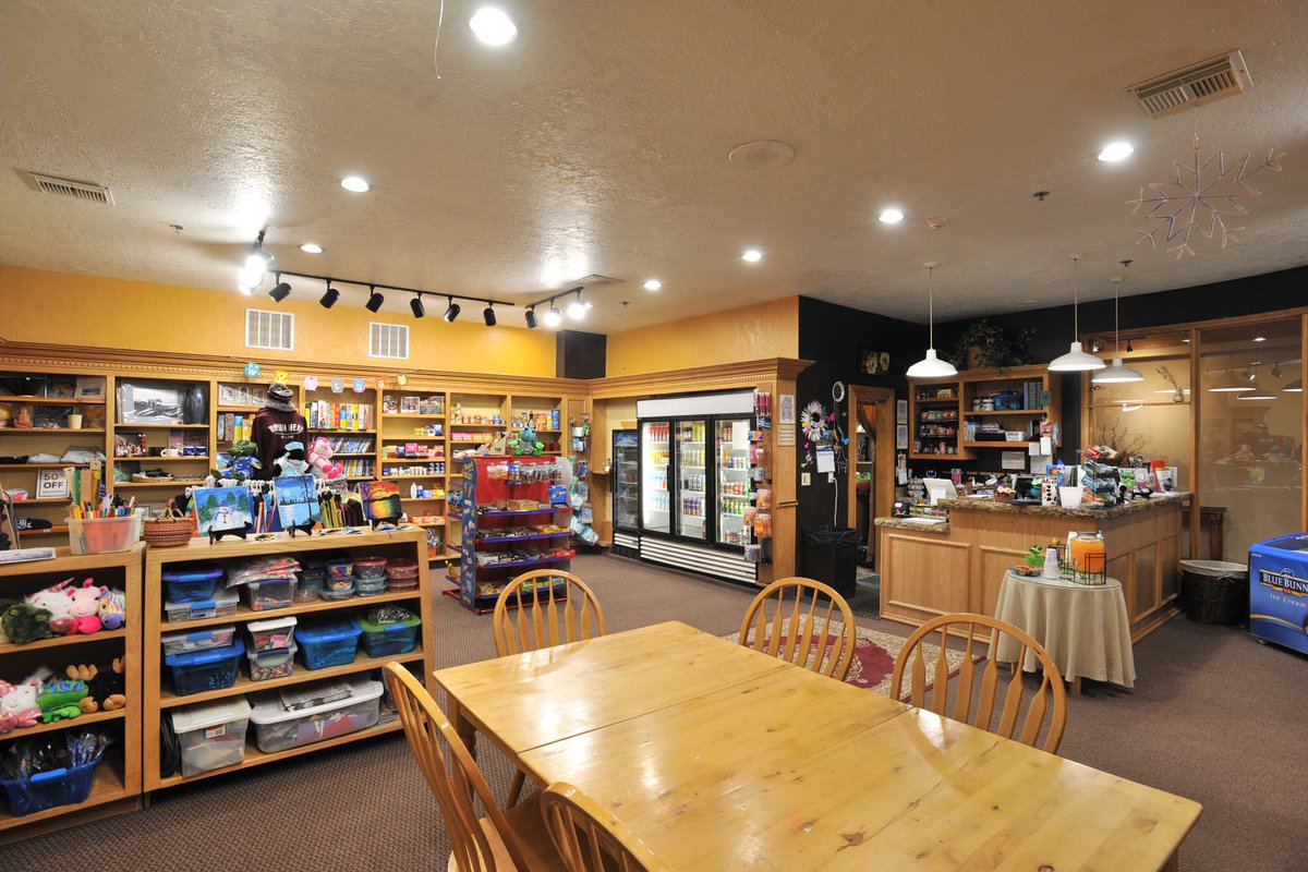 leewebb's tweet image. Cedar Breaks Lodge #brianhead #utah #drone #architecture #typhoonH #photography #Utah #Nikon #realestate @leewebb #yuneec #cedarbreakslodge