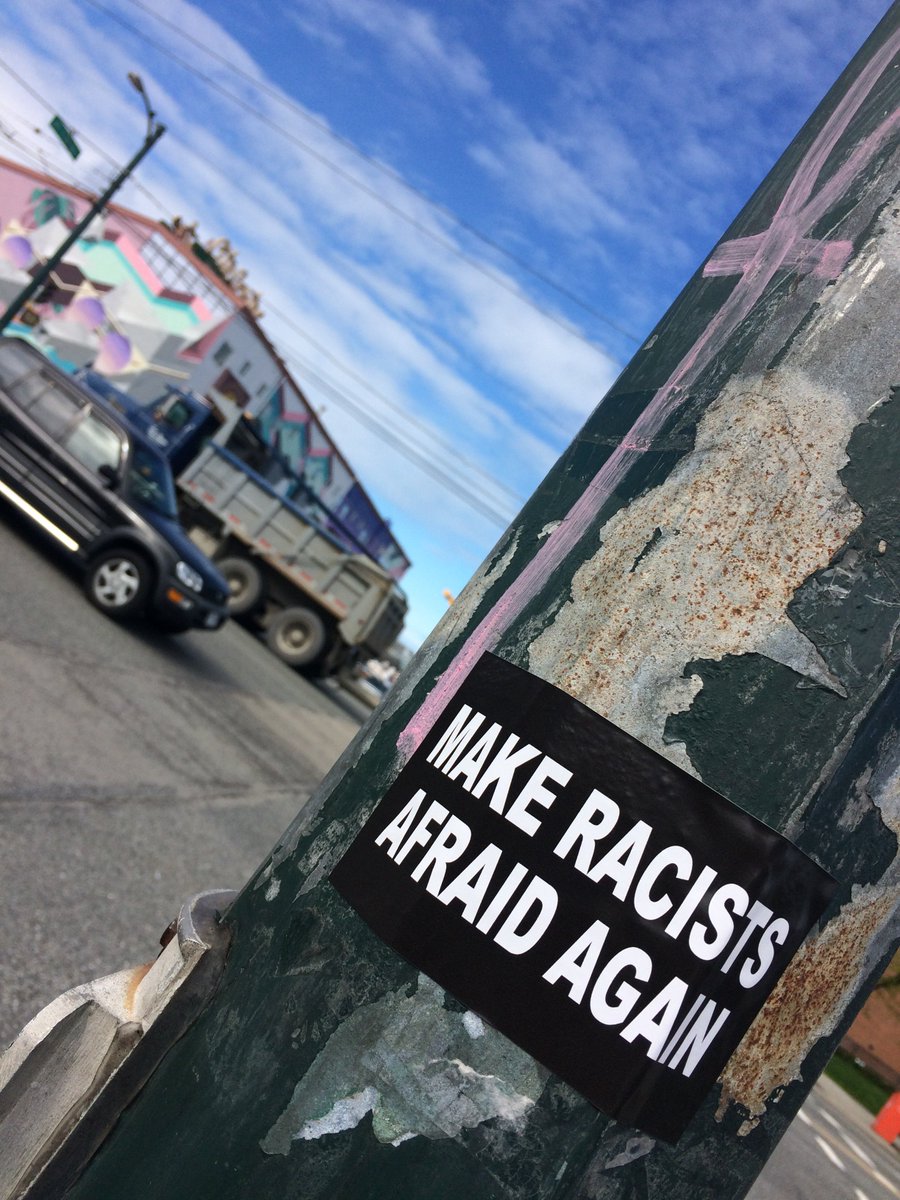 ThrobbinHead's tweet image. #vancouver #streetart #stillunsolved #sayitwithstickers