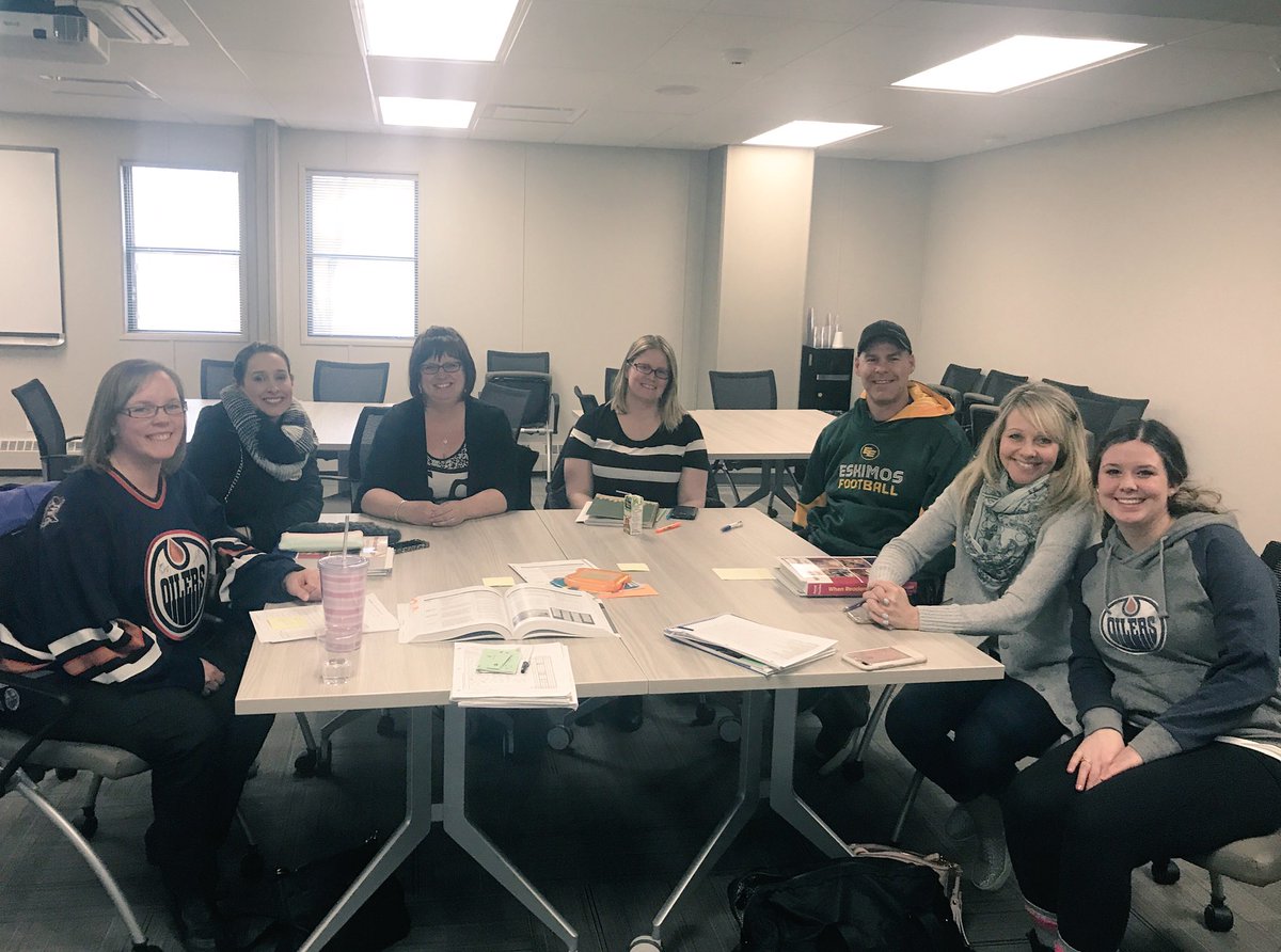 shawnanj's tweet photo. A wonderful yr of learning with this group!Thnx 4 the gr8 sharing @our LLInights @TheCandyDish @Mrs_2E @gbreadteacher @CandlersKinders #eips https://t.co/JSlhLhMK9M