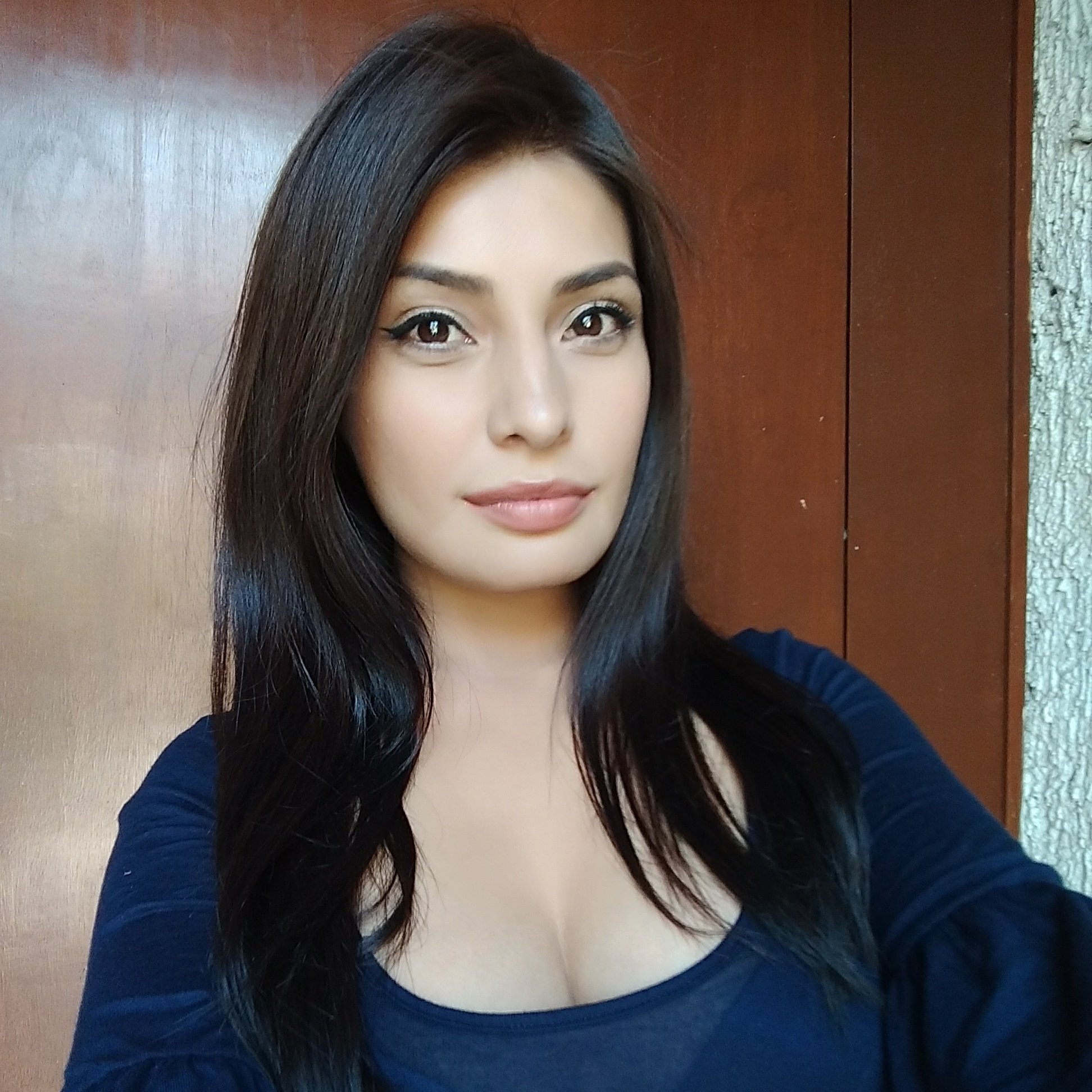 Connie Garcia Oficial (+18) on X: #NuevaFotoDePerfil 😘  t.coeAWohFsBG3  X