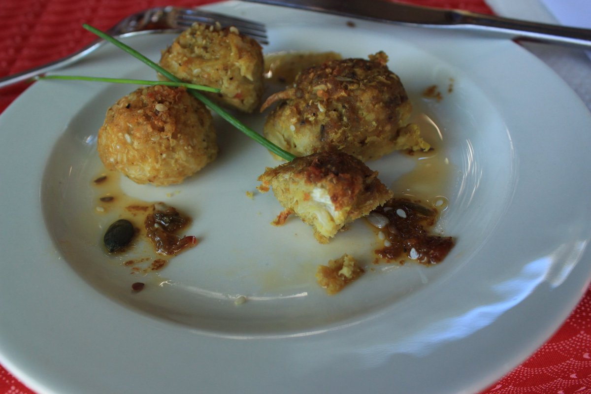 ThirdCultureX's tweet photo. Starter:Savoury Cauliflower Balls | Chili &amp; Garlic Oil
#CoolCollab #26thEdition #GoodFood #GoodWine #GoodConversation #FoodLove #FoodCulture https://t.co/IZiC2kAivb
