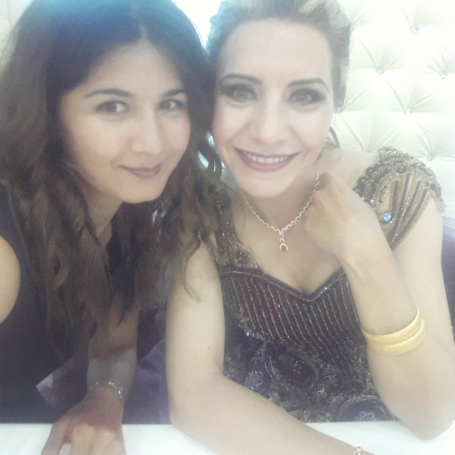 Nilgnkorkmaz7's tweet photo. #birömürboyu #mutlulukar #negüzel # kınaydı # maşallah 😍😊 @yeliz_4747hotma https://t.co/0uUOWzpc6v