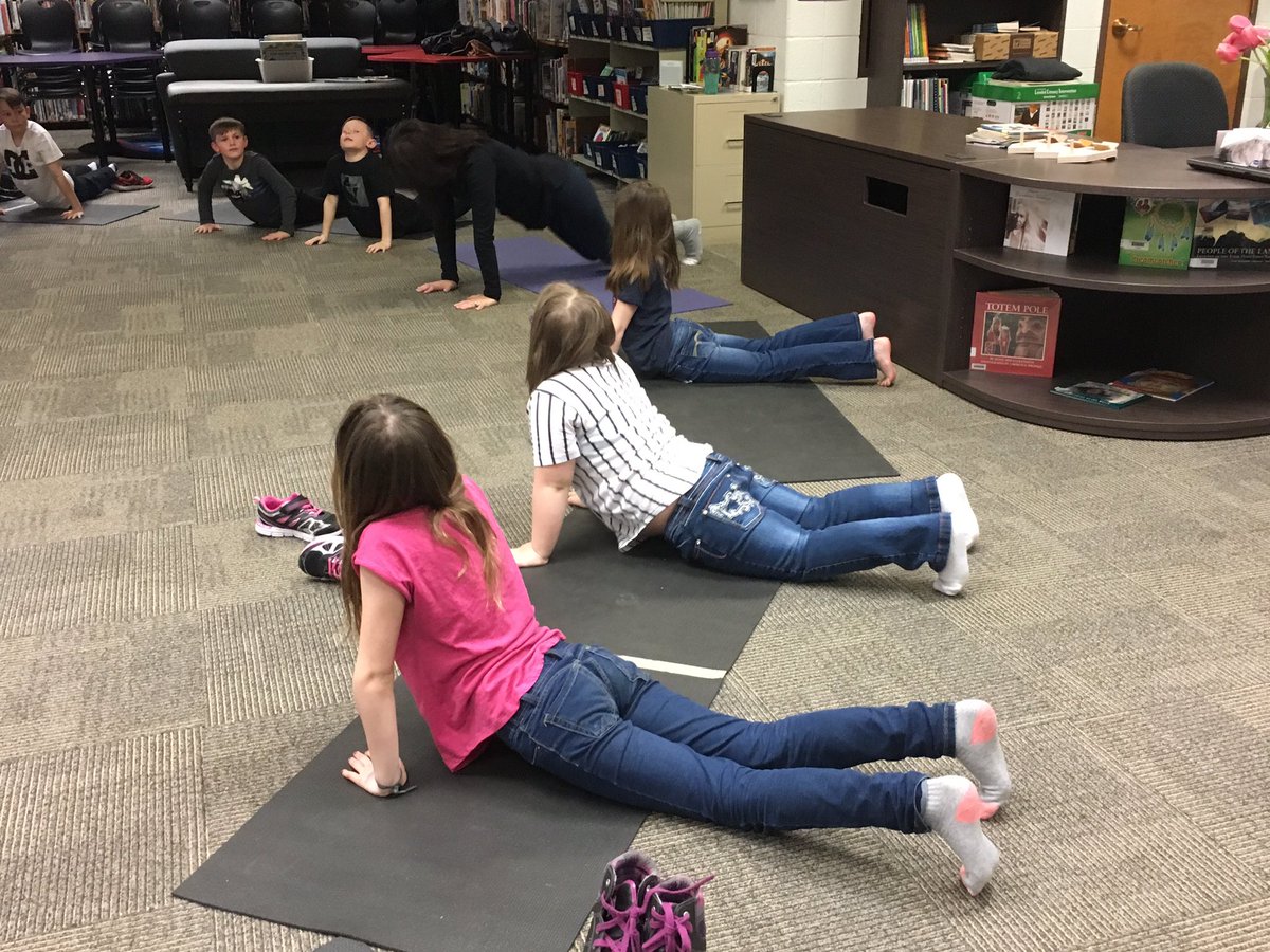 MsCarruthers5s's tweet image. Yoga fun today! #wbfnews #3and4C #eipsstudents #eipsschools