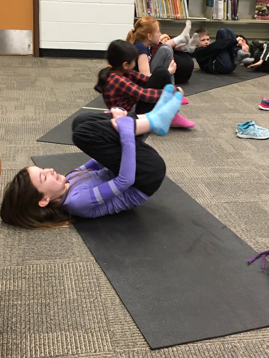 MsCarruthers5s's tweet image. Yoga fun today! #wbfnews #3and4C #eipsstudents #eipsschools