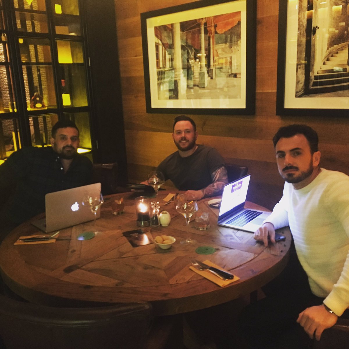 TempaSolutions's tweet photo. A big thank you to @FazendaGroup and @TheBoardroomHQ for making a directors meeting a fantastic night #manchesterbussiness#takingover https://t.co/6XpmSxqwPI