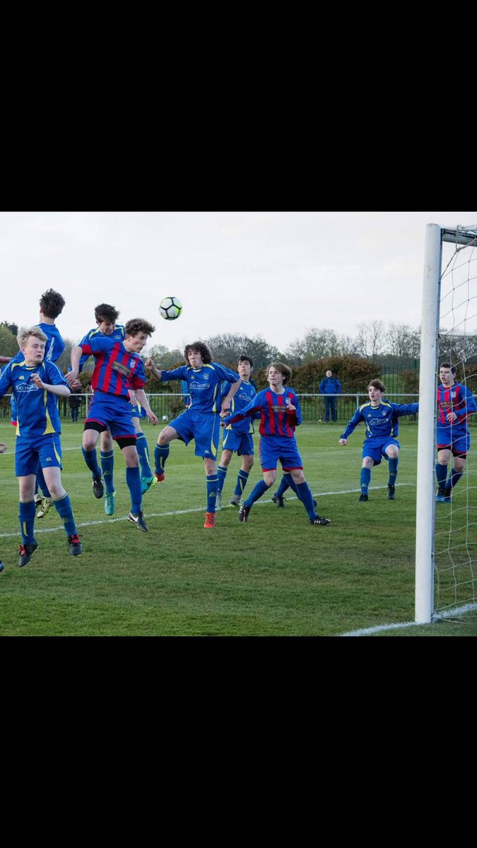 jack_bargery's tweet photo. Over the fucking moon well played Bootle deserved it boys🙌🔵 @BootleJFCU15s https://t.co/xJR8V4USXu