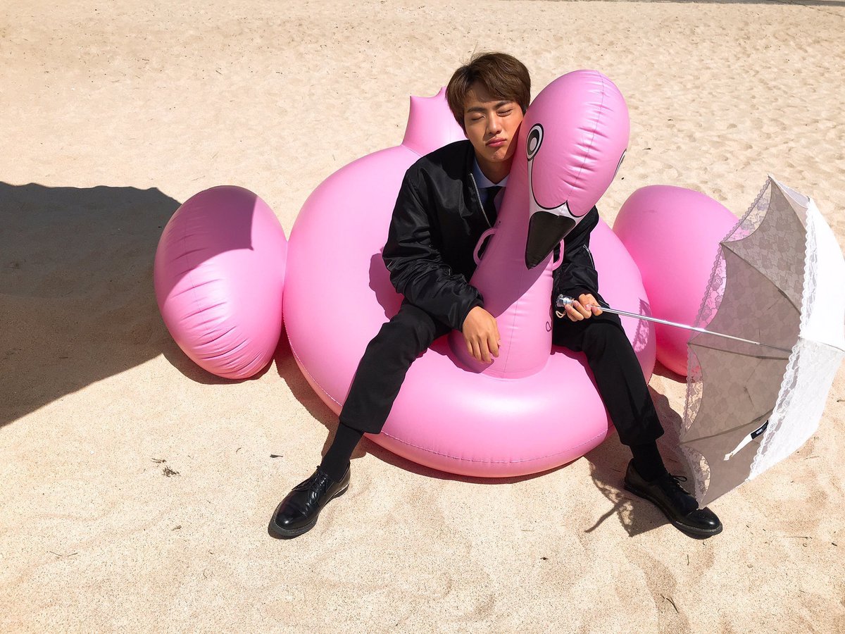 taeleaves's tweet photo. Kim Seokjin 🌸 https://t.co/nUTNYbSWV0