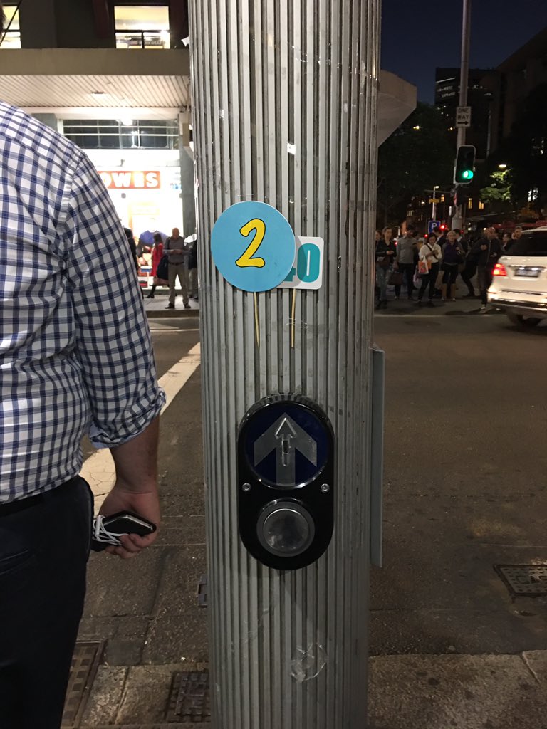 jaq_s's tweet photo. @FionaKatauskas so this was spotted tonight in the CBD..... https://t.co/JigUHCk7yD