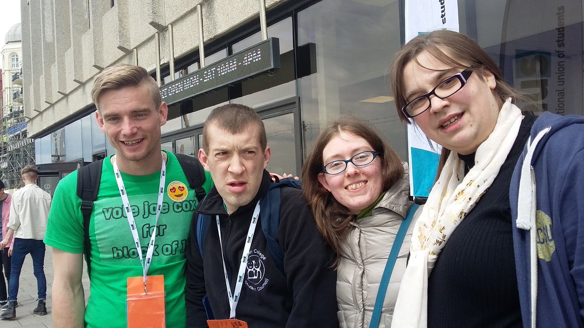 @DerwenCollege saying final goodbyes to Emily new VP FE and Robbie re-elected VP Soc Cit. Thanks #nusnc17 for the experience