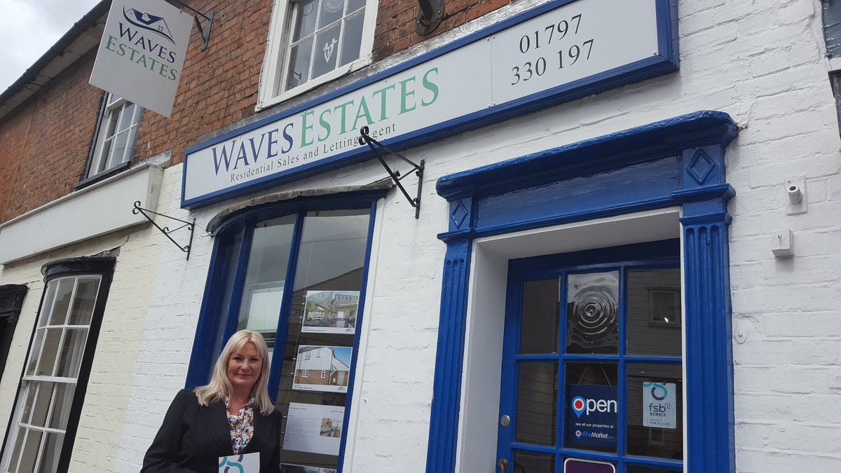GGPKerryByott's tweet image. #FSB1066 welcome @WavesEstates #Rye See you at @grapevinerye May 4th #FSBConnect @FSBEastSussex @FSB_Voice #estateagents #Sales #lettings 😃