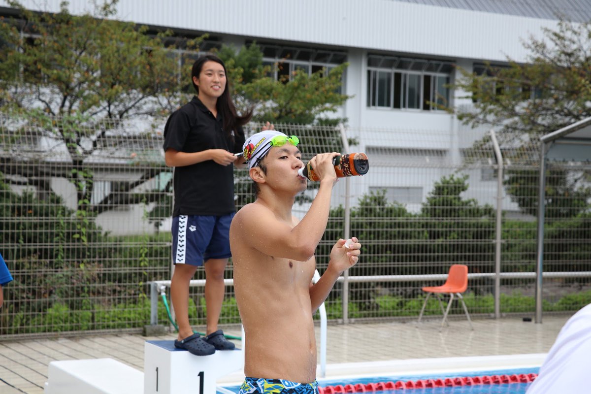 【部員紹介】
修士2年 大学院工学研究科機械システム工学専攻
細川寛人
ただ今就活中のマスターズで活躍する現役選手🏊🏊
よくイベントに参加してくれますが、お酒はあまり飲めません😳😳
ミリタリー好きの先輩のマシンガントークを聞きに、ぜひ水泳部へ来てください😎💕
専門種目 バタフライ