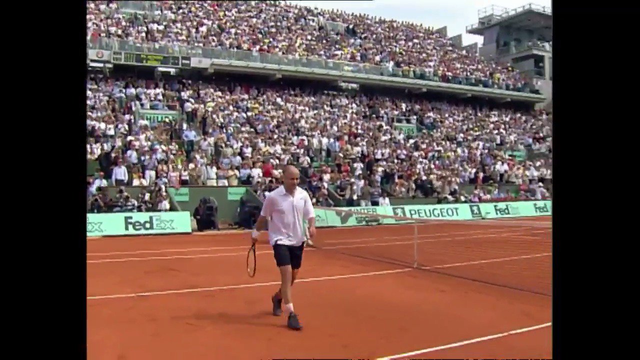 Joyeux anniversaire au kid de Las Vegas, Andre Agassi !

Happy Birthday to The kid from Las Vegas, Andre Agassi!  