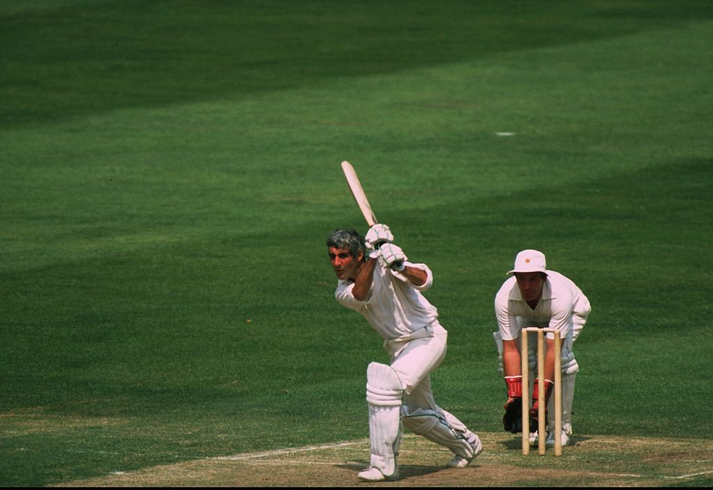  Happy Birthday to former captain & previous MCC president, Mike Brearley! 