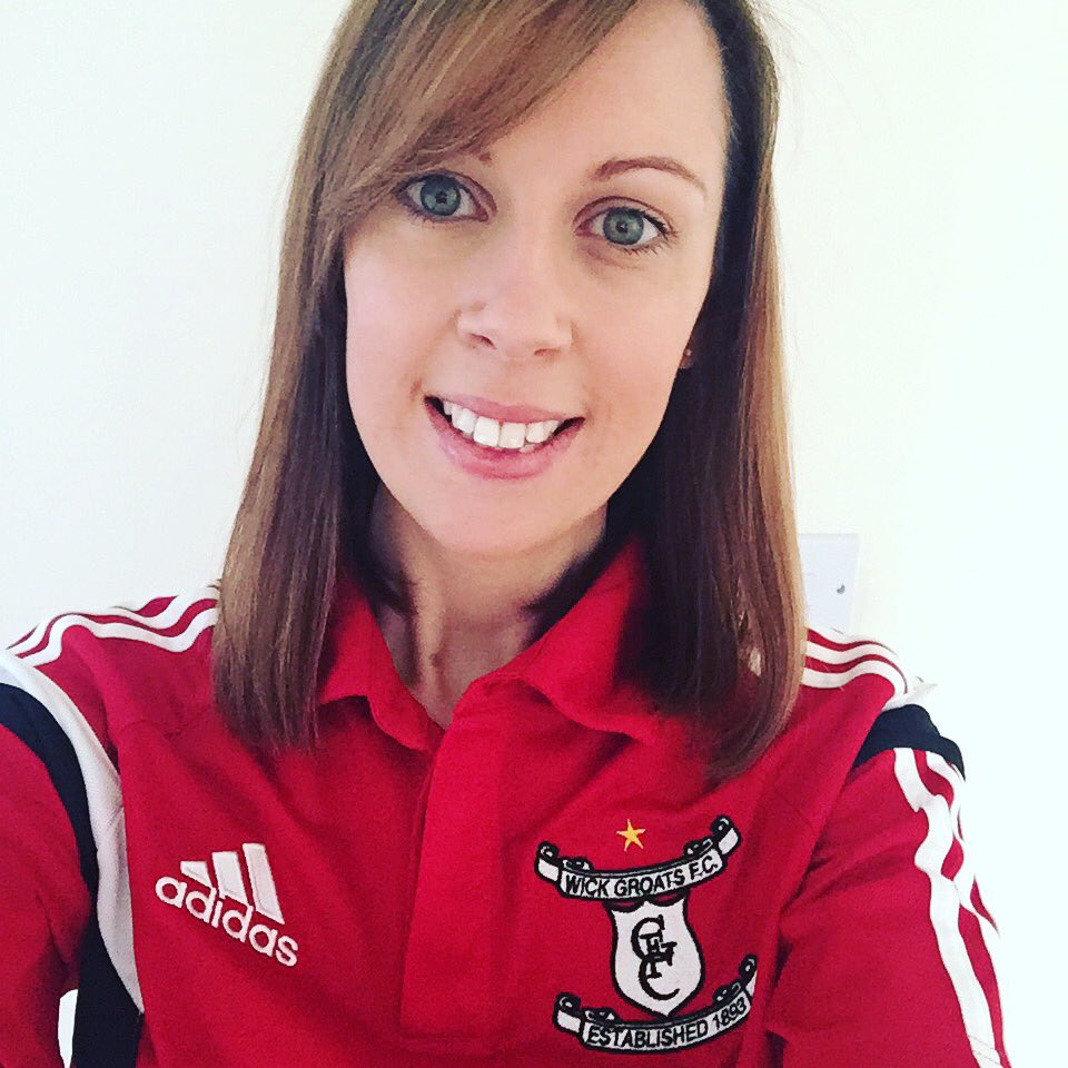 linzwares's tweet photo. #FootballShirtFriday https://t.co/iJLVGukZ9T