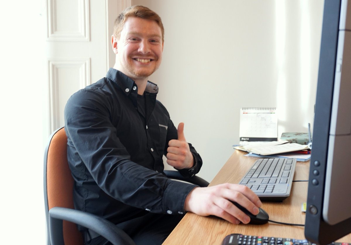 We don't pay our staff to smile, they do it on their own! Thumbs up was a bit much though, Matt... 👍 #FridayFeeling #Bristol #Business #IT