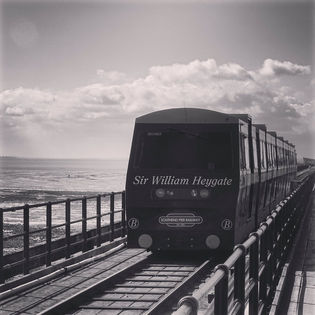 dpch's tweet photo. A lovely walk along Southend pier this morning #southend #southendpier #Essex #essexcoast #piertrain https://t.co/U1Q1NPylit