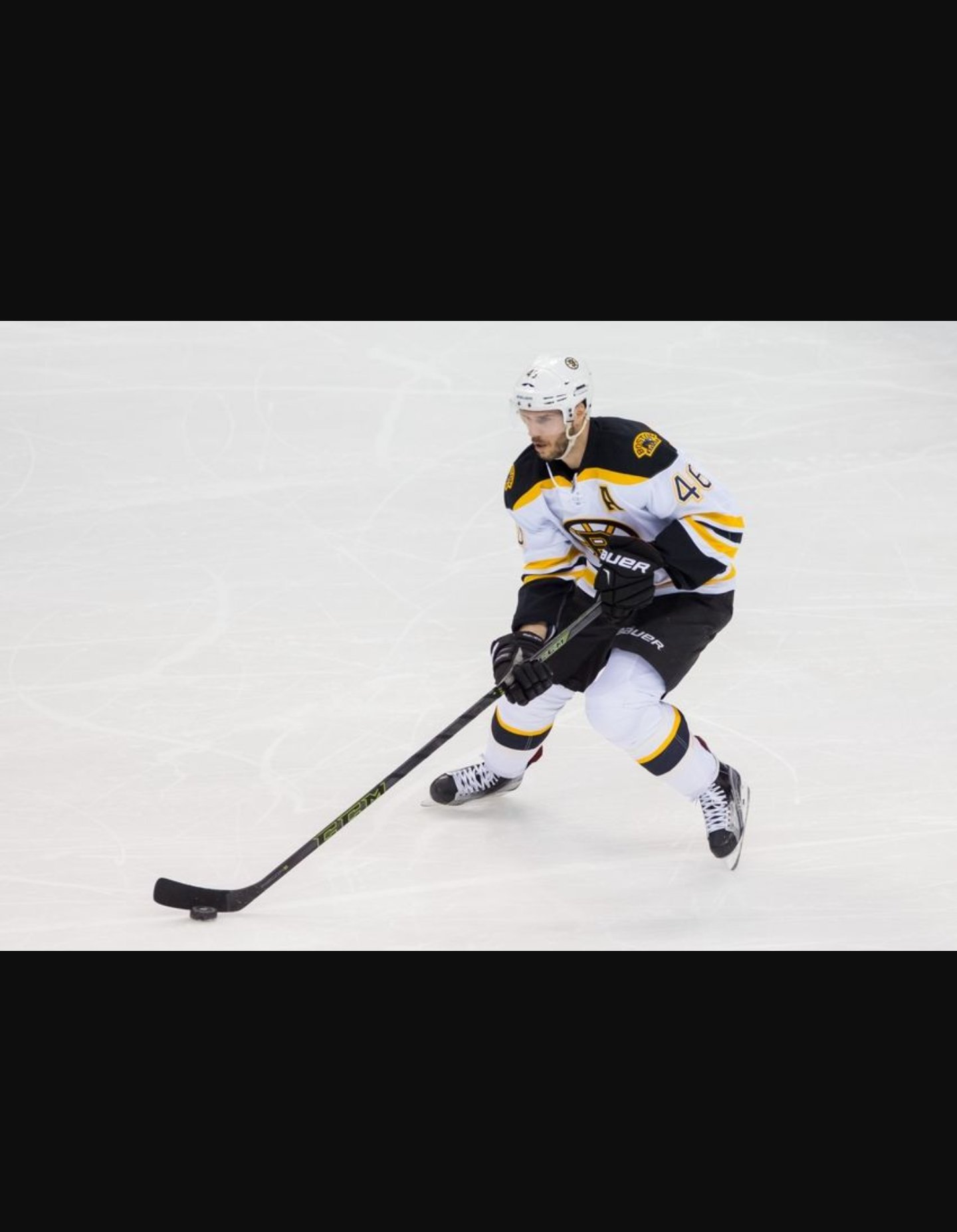 Happy 31st birthday to forward David Krejci!   