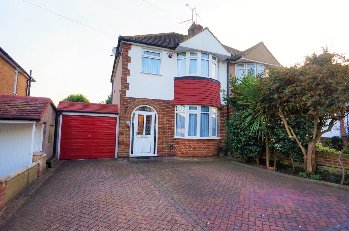 2move2's tweet image. Call 2-move to view this fabulous home 01634 72 72 74   #2move