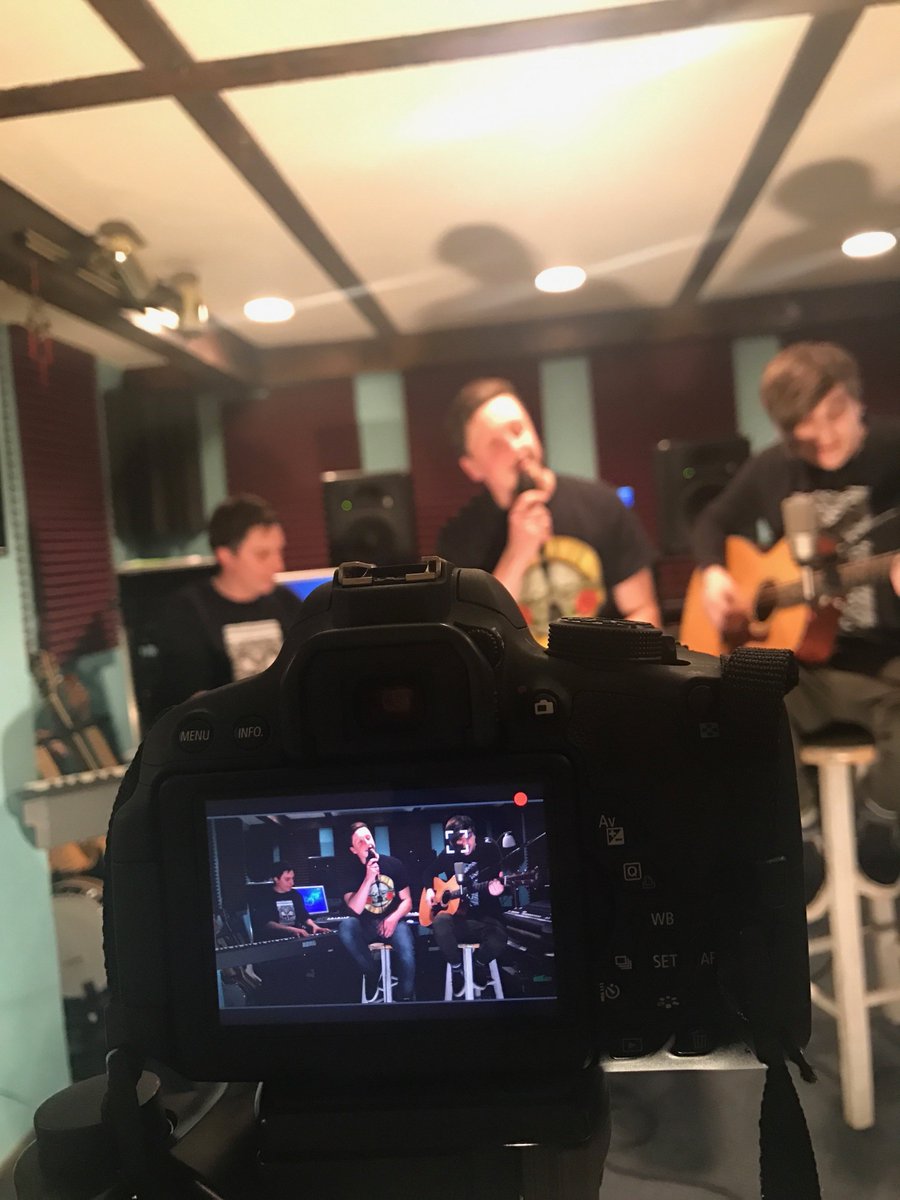 CountToTenMusic's tweet image. New acoustic cover coming soon!  Stay posted to check it out.  Msg us with cover requests we wanna hear what ya got👌🏻 #acousticmusic #cover