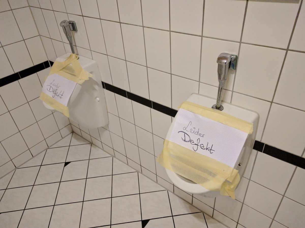 Klofotos Neulich In Leipzig Urinal Toilette Pissoir Defekt Klo Pipi Pinkeln Pullern Strullen