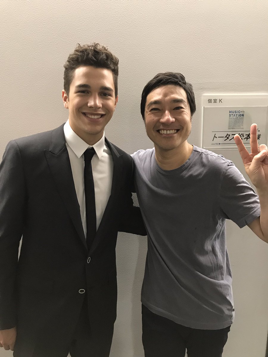 オースティン マホーン Jp公式 本日 Mステ で共演したトータス松本さんと トータスさんから 日本語上手だね とお墨付きをもらいました T Co 7fptikuvkg Mステにオースティン オースティンマホーン トータス松本 目抜き通り