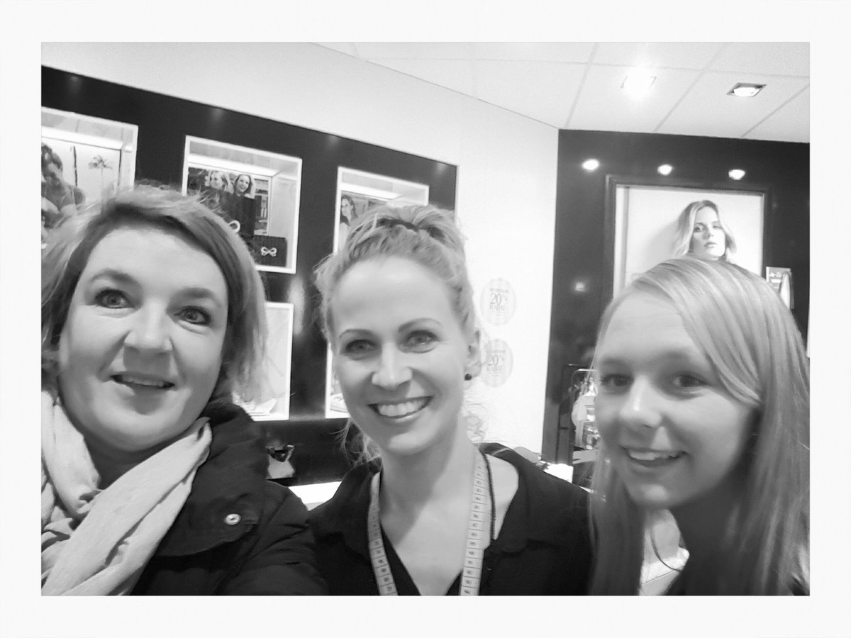 Visitting Shero's of Danmark Vejle on my holiday
#vejle #bryggen #danmark 
<a href="/P_Mountford/">Philip Mountford</a> @SorenThomsenHKM @Dimitri_HKM