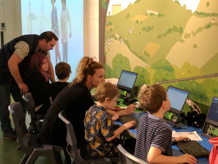 CAS_NorthWest's tweet image. A busy day coding #MinecraftPi and #Edbot Robots @edbotinschools