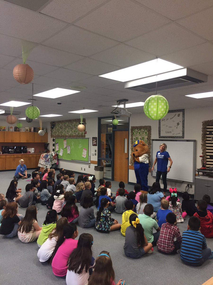 VsanchezEres's tweet photo. Children's Advocacy Center of Granbury visiting our kids!!! #eeslilpirates #standupforchildren #emmaroberson https://t.co/p6To9zSqdE