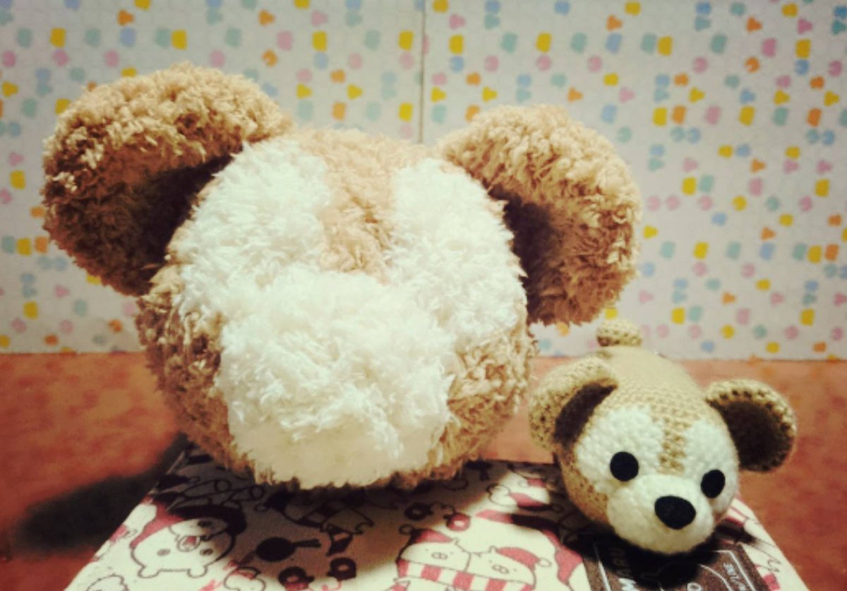 O Xrhsths Tomy Hal Sto Twitter 指負傷から少し復活 º º 通常サイズはまだ無理だから 以前買っておいたもふもふ毛糸で 目鼻足まだだけど シェリーメイやりはじめようか どうしようか ツムツム編みぐるみ ダッフィー あみぐるみ