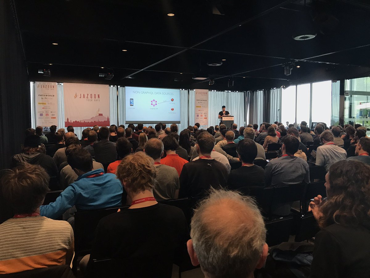 ladyleet's tweet image. Watching @DavidYahalomi speaking about @GraphQL at @jazoon #jazoon #graphql #apollographql