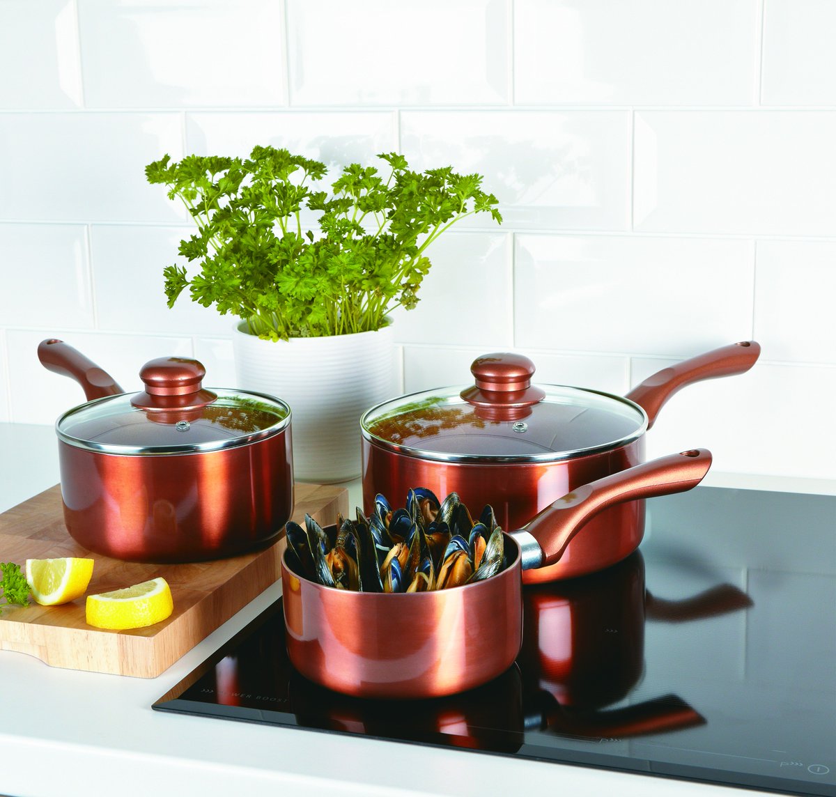 Kitchenways's tweet image. Our #cookware is 100% non stick meaning you can cook #healthier, check out our range from woks to pans sets bit.ly/2oEqMDm