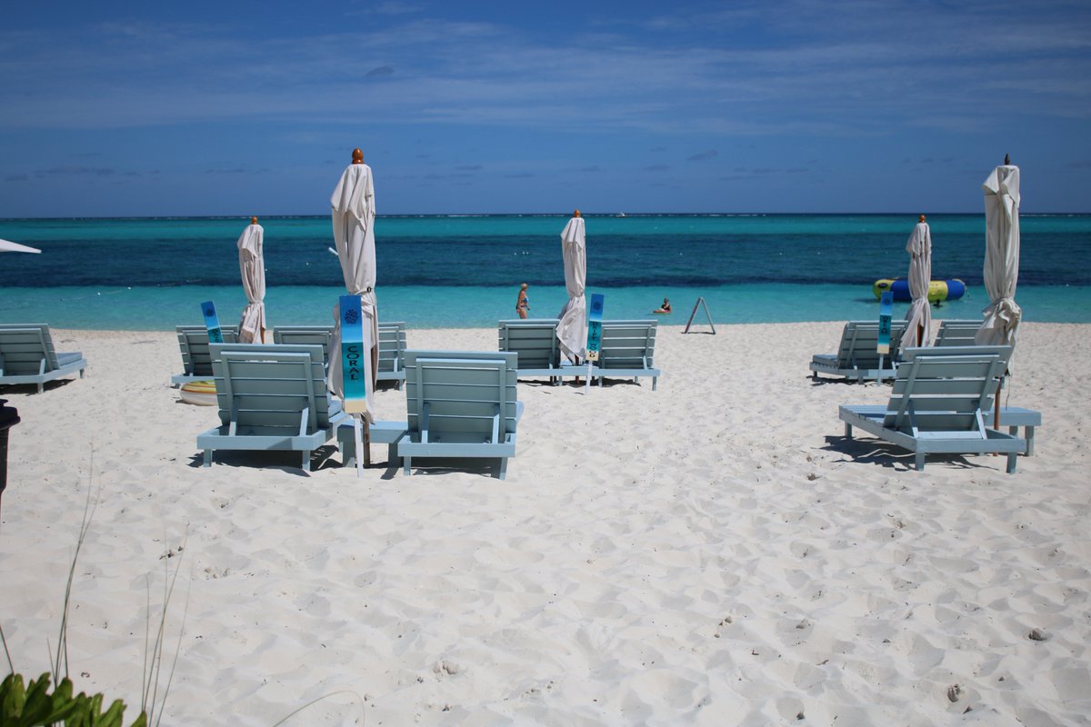 #TurksandCaicos beach refresher at #beachhouseturksandcaicos -This place is relaxing!! Going adult only and #allinclusive soon too! #ad