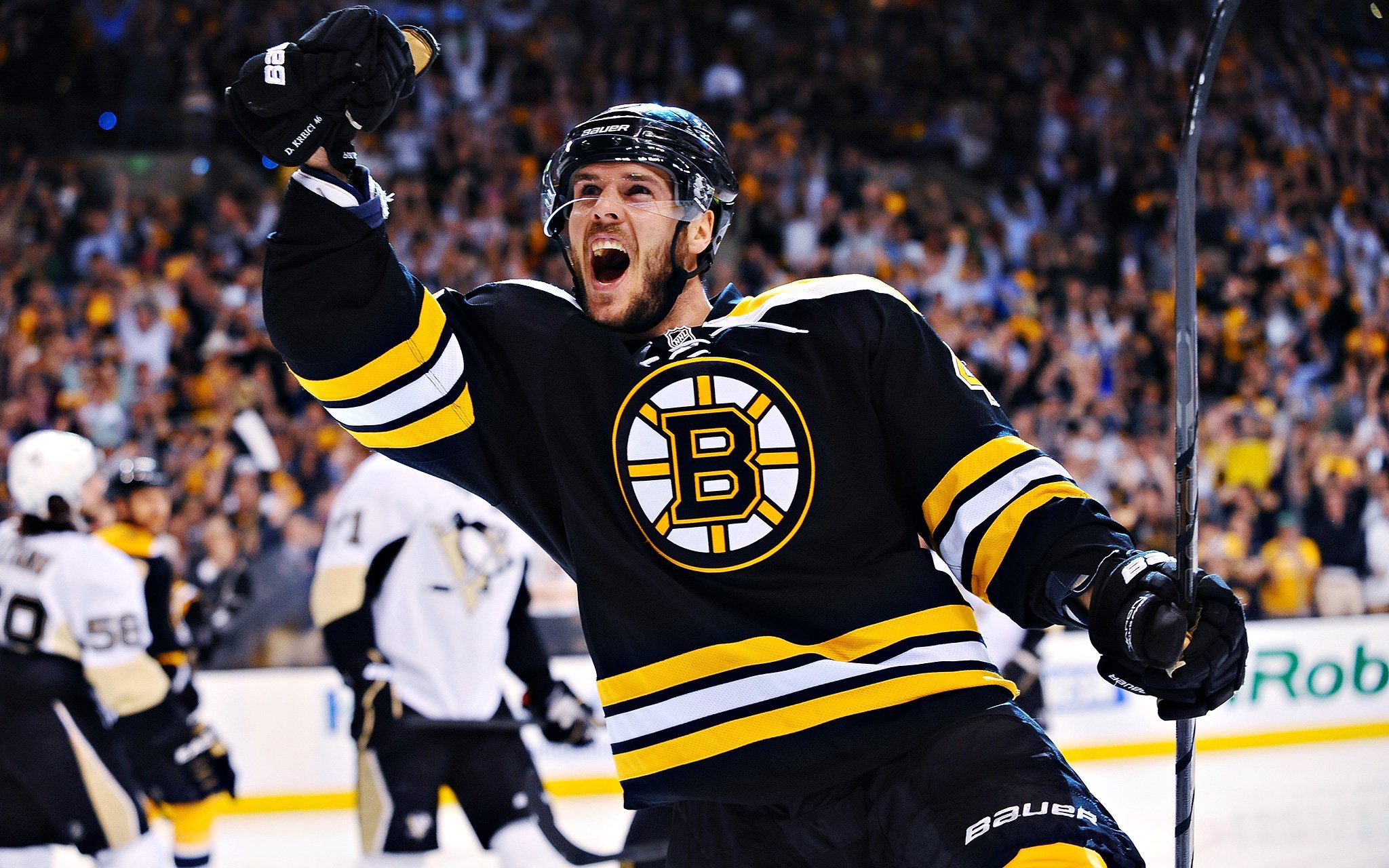Happy 31st birthday to David Krejci! 