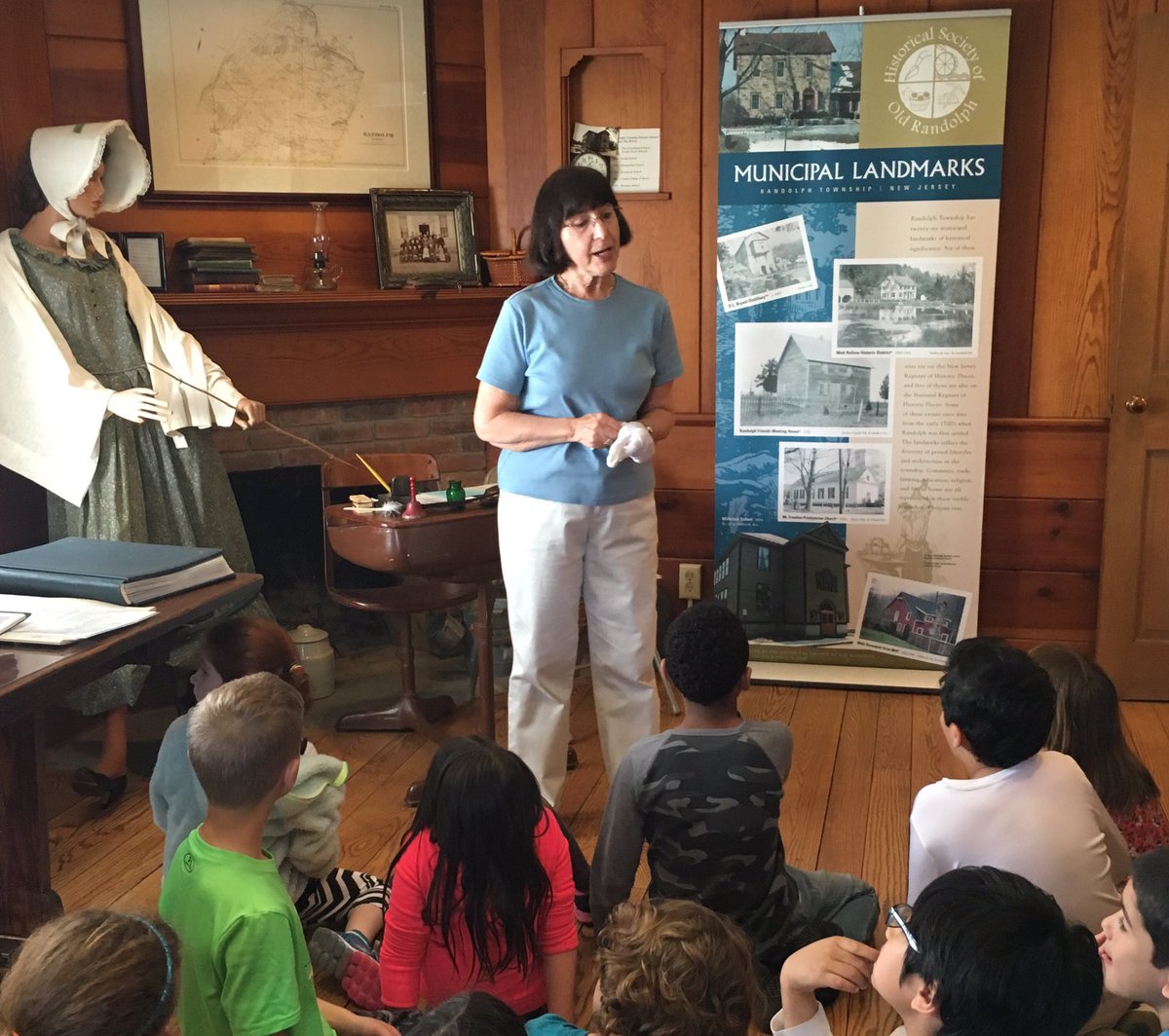 CGgrade2's tweet image. Getting back into the ❤️ of Randolph with 2nd graders at the Randolph Museum. @CenterGroveES